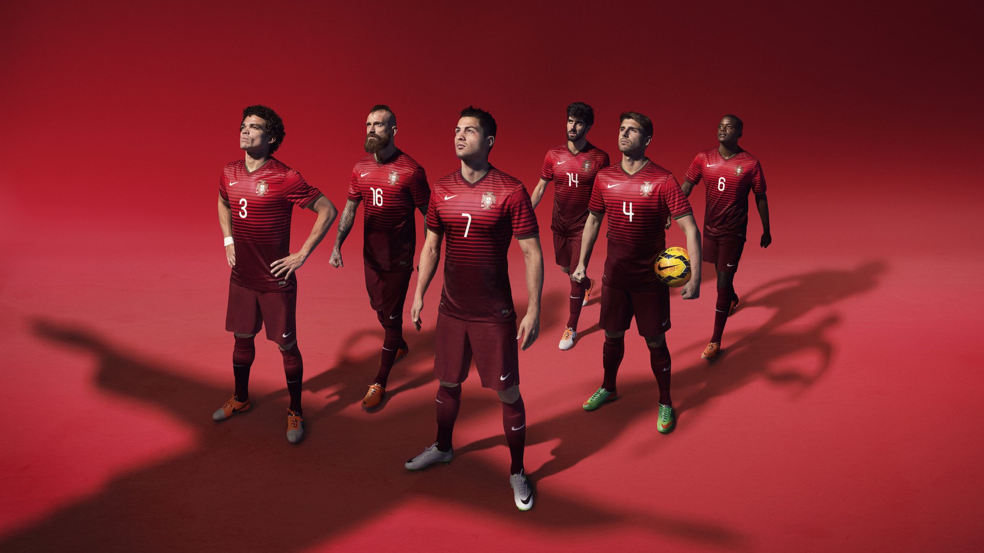 2018年赛季：库里的“神奇表现”多次逆转比赛局势，库里18年季后赛